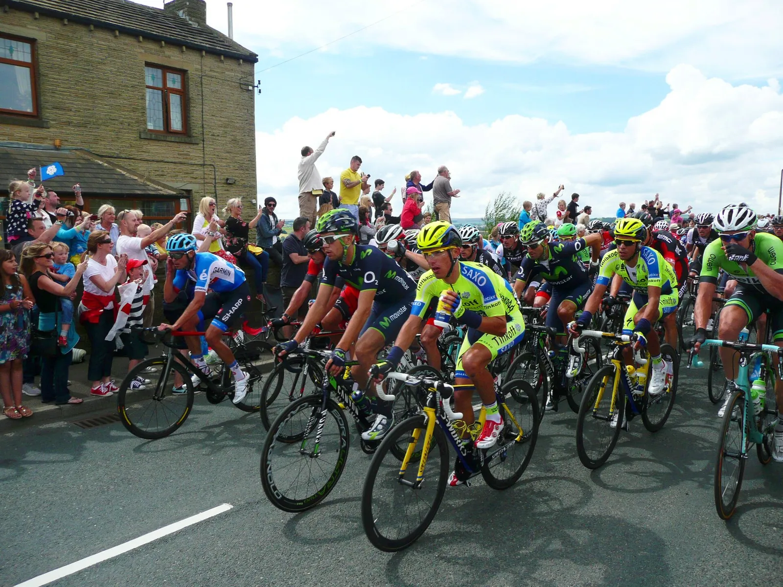 Het peloton in de Tour de France (archiefbeeld)