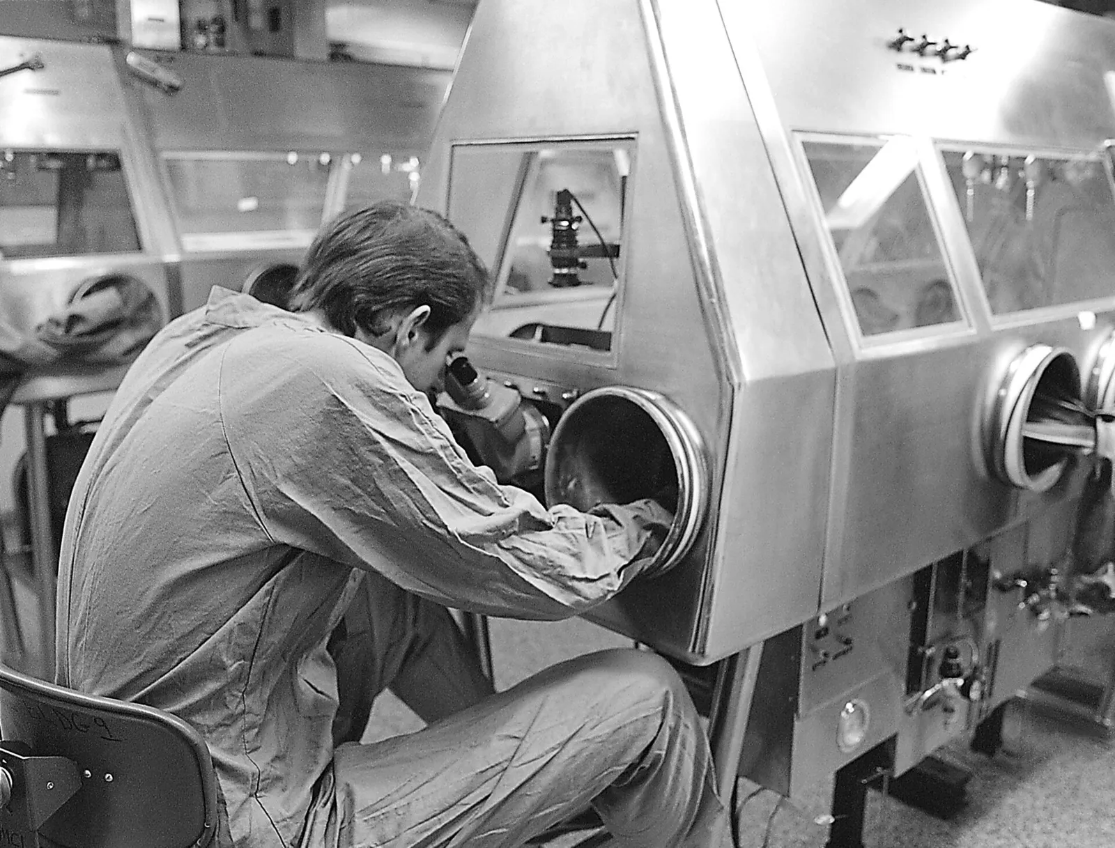 Een laboratorium met een veiligheidskabinet voor het werken met ziekteverwekkers (ter illustratie)
