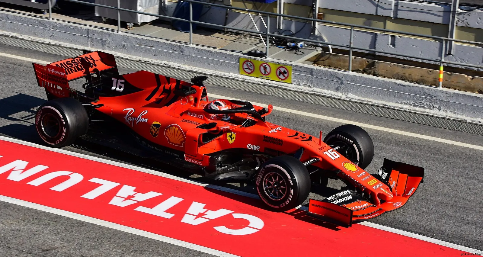 Charles Leclerc in zijn Ferrari (archiefbeeld)