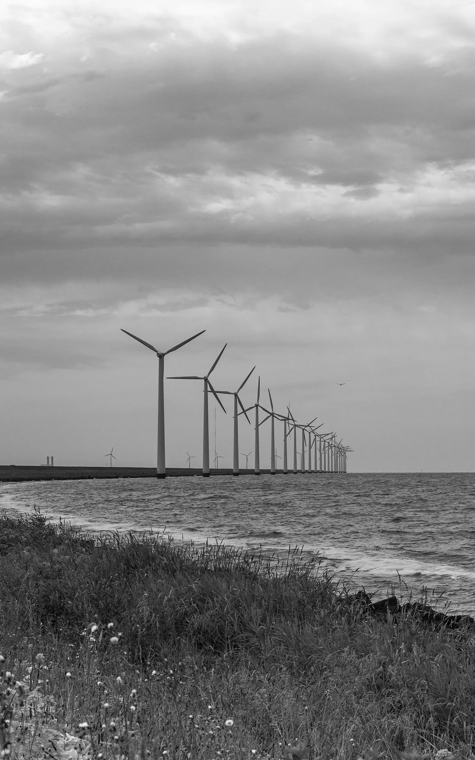 Windmolens in het water (archiefbeeld)