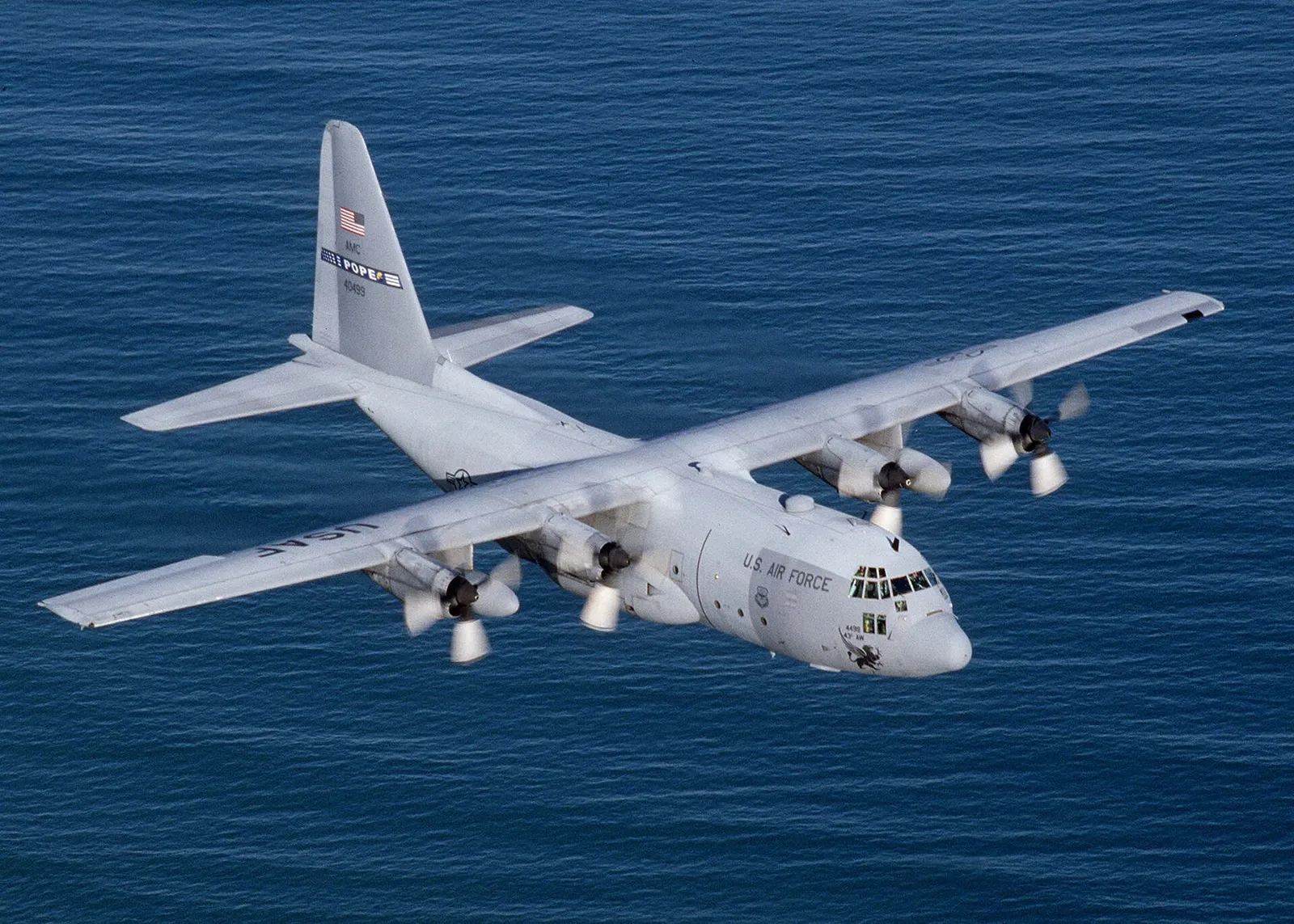 Een Lockheed C-130 Hercules-transportvliegtuig (ter illustratie)