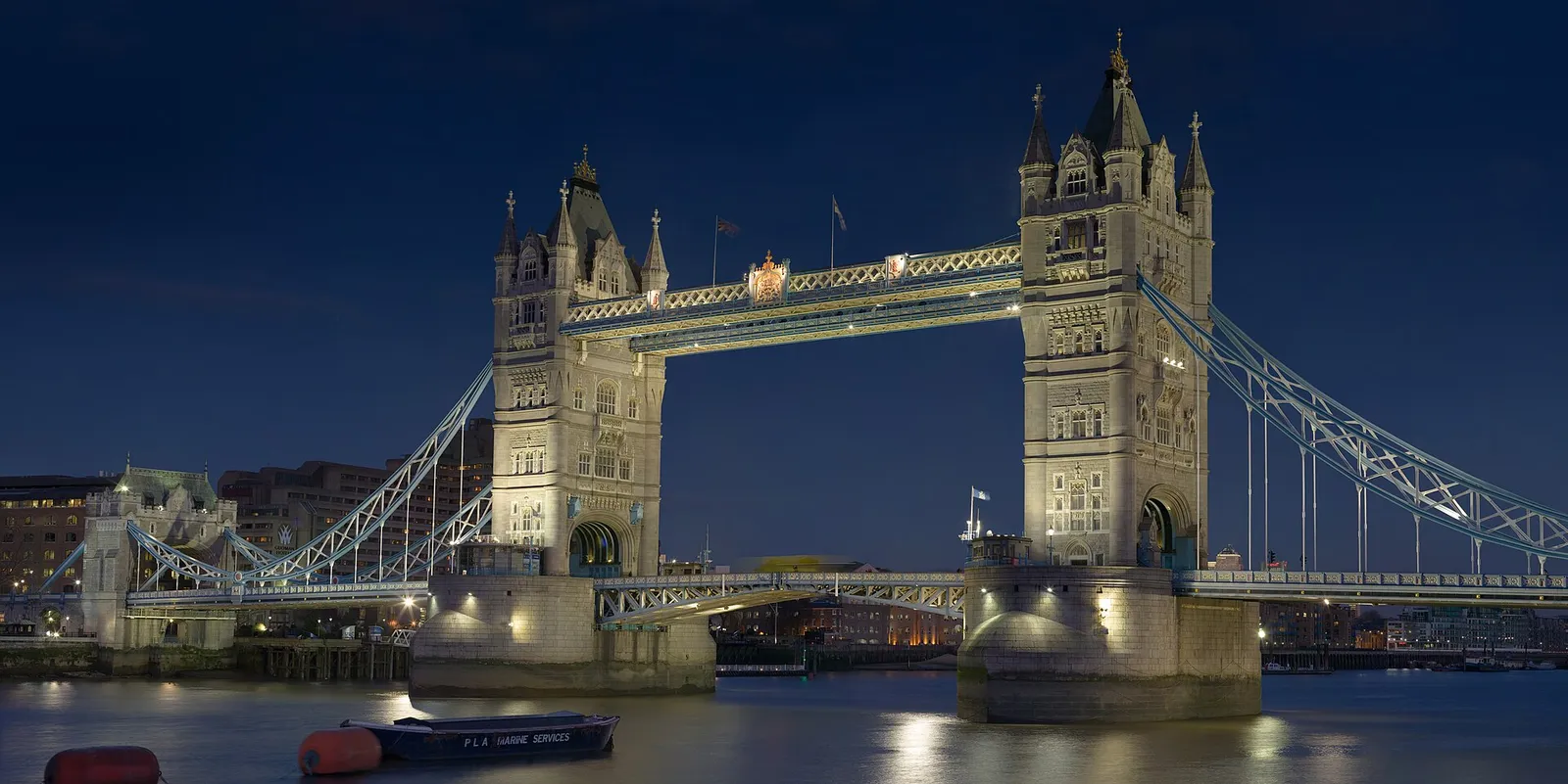 De Theems bij Tower Bridge in Londen