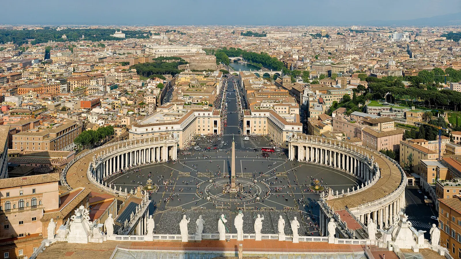 Het Sint-Pietersplein in Vaticaanstad (archiefbeeld)