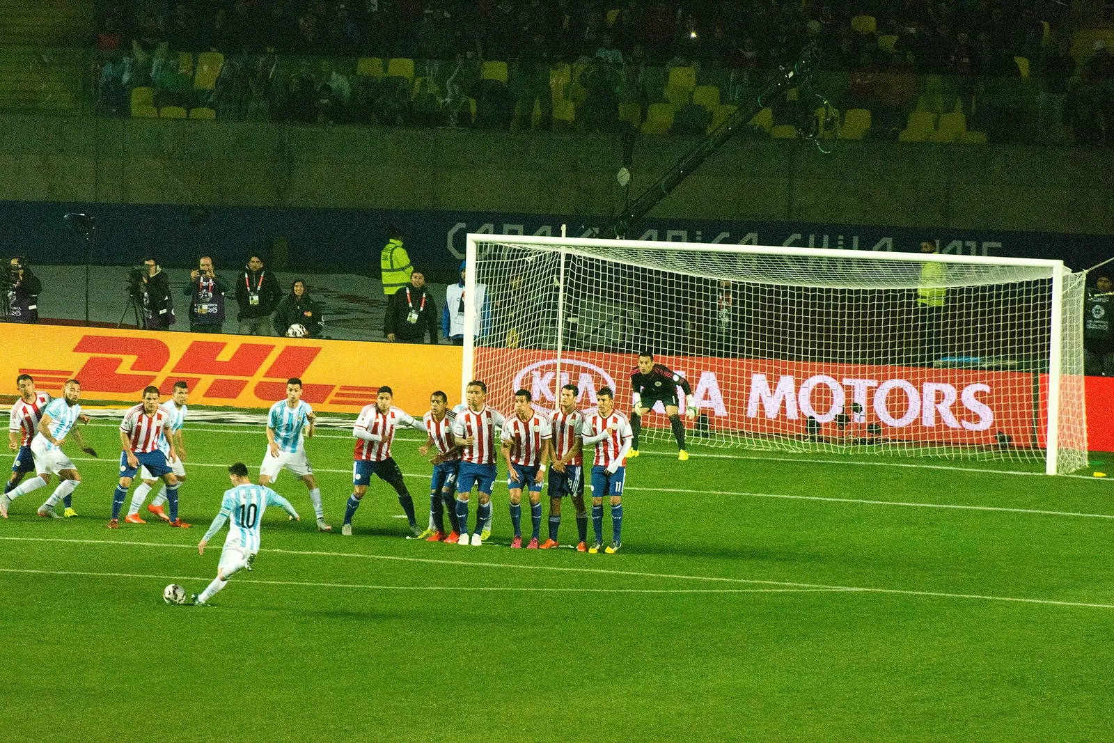 Lionel Messi in actie namens Argentinie (archiefbeeld)
