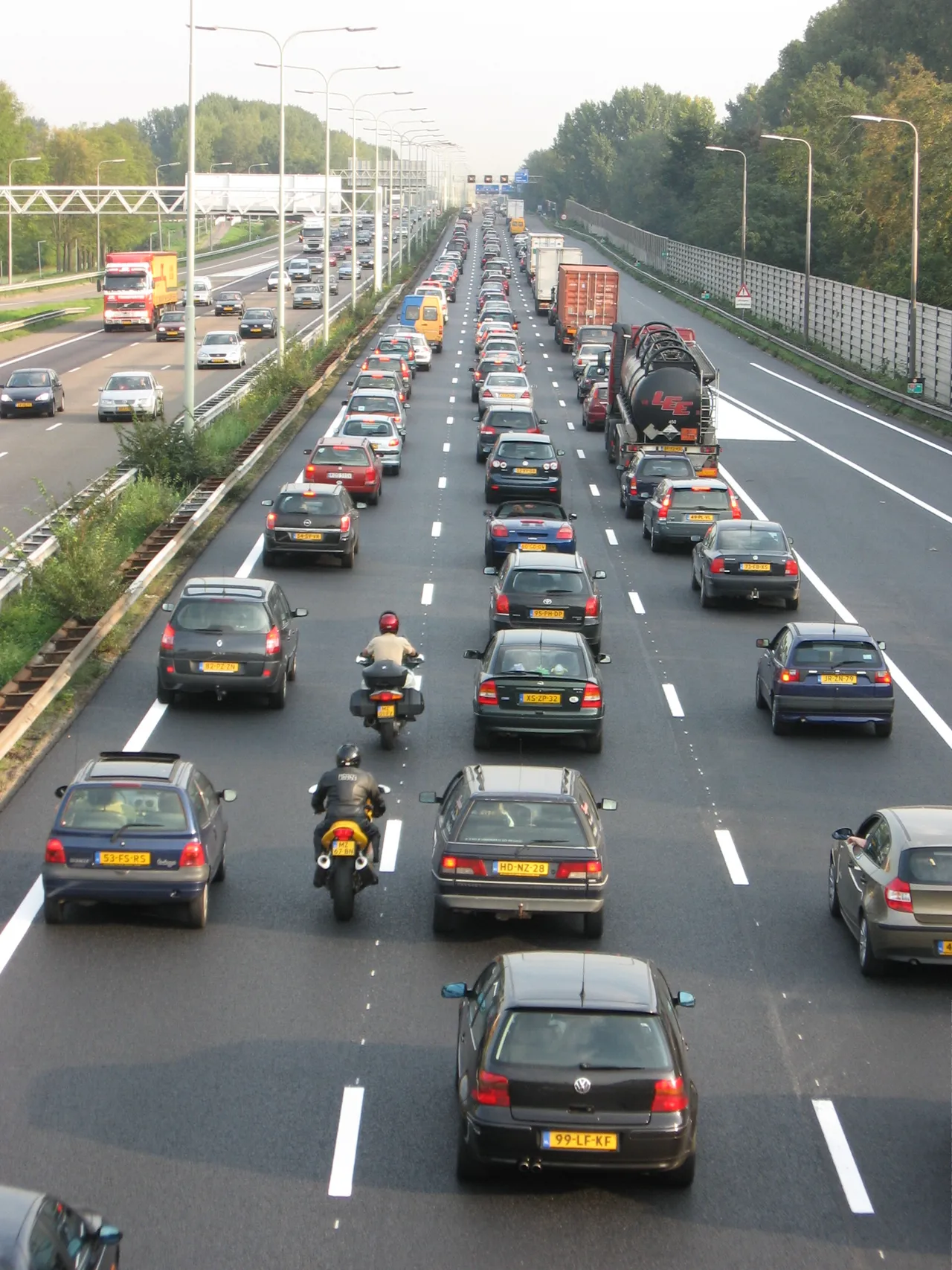 File op een Nederlandse snelweg (archiefbeeld)