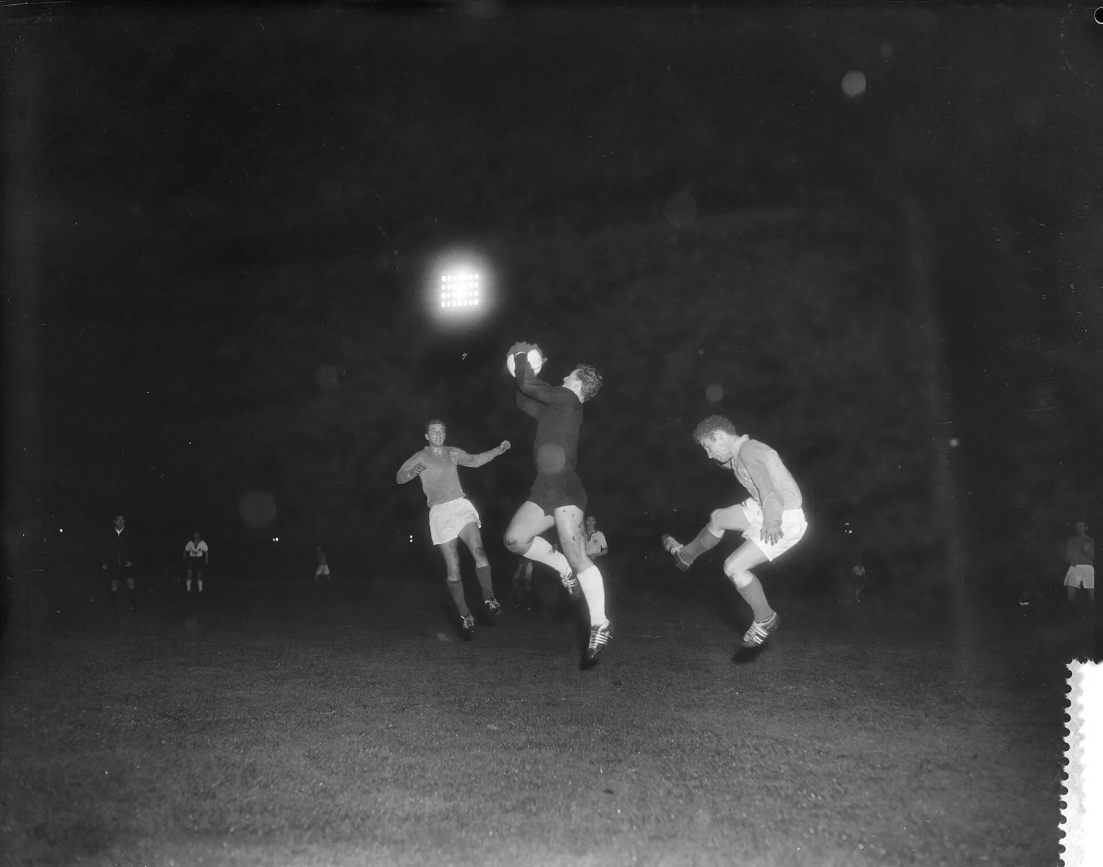 Een amateurvoetbalwedstrijd (archiefbeeld)
