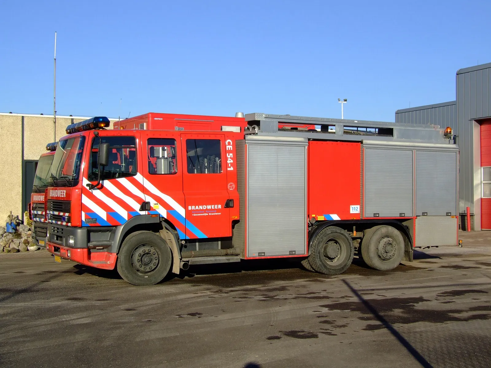Een brandweerwagen (archiefbeeld)
