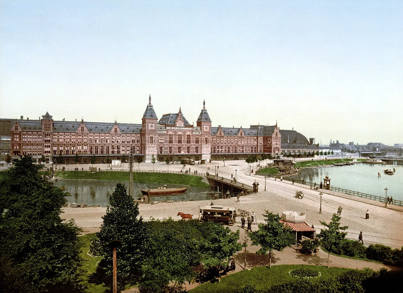 Amsterdam Centraal Station (archiefbeeld)