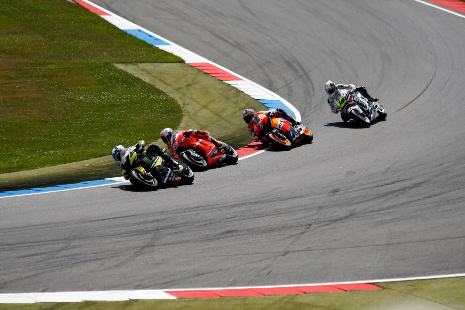 MotoGP-actie op het TT Circuit van Assen (archiefbeeld)
