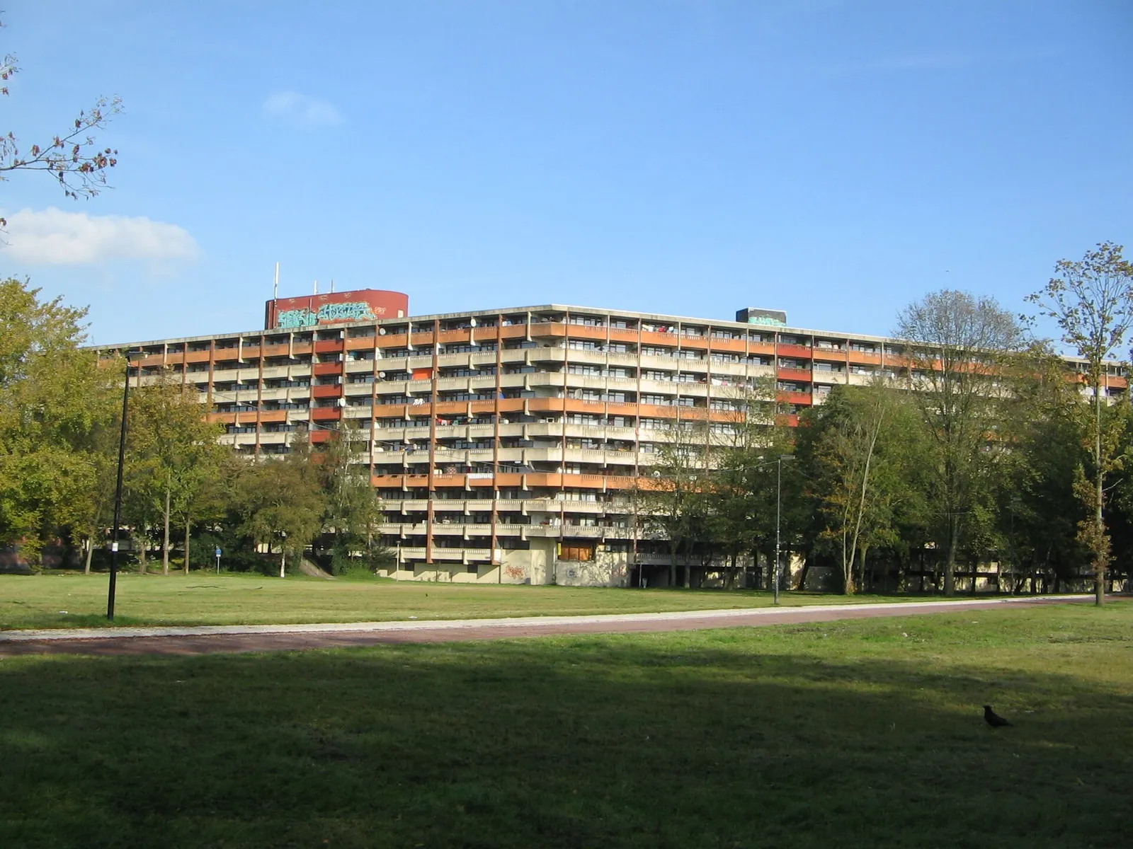 Woonflats in Amsterdam-Zuidoost, de Bijlmer (archiefbeeld)