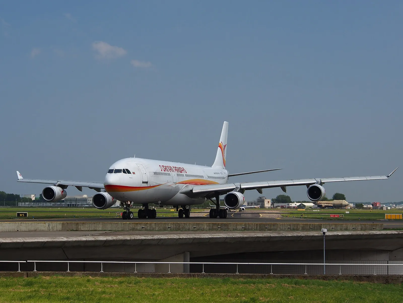 Een Airbus A340 van de Surinaamse Luchtvaart Maatschappij (ter illustratie)