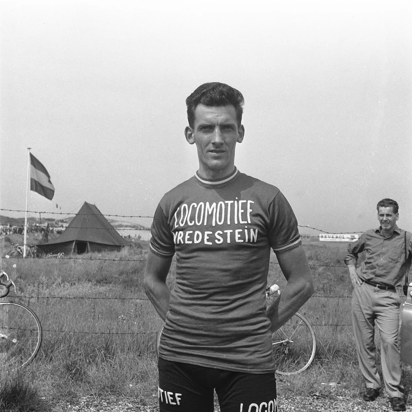 Nederlandse wielrenners in de Tour de France in de jaren vijftig (archiefbeeld)
