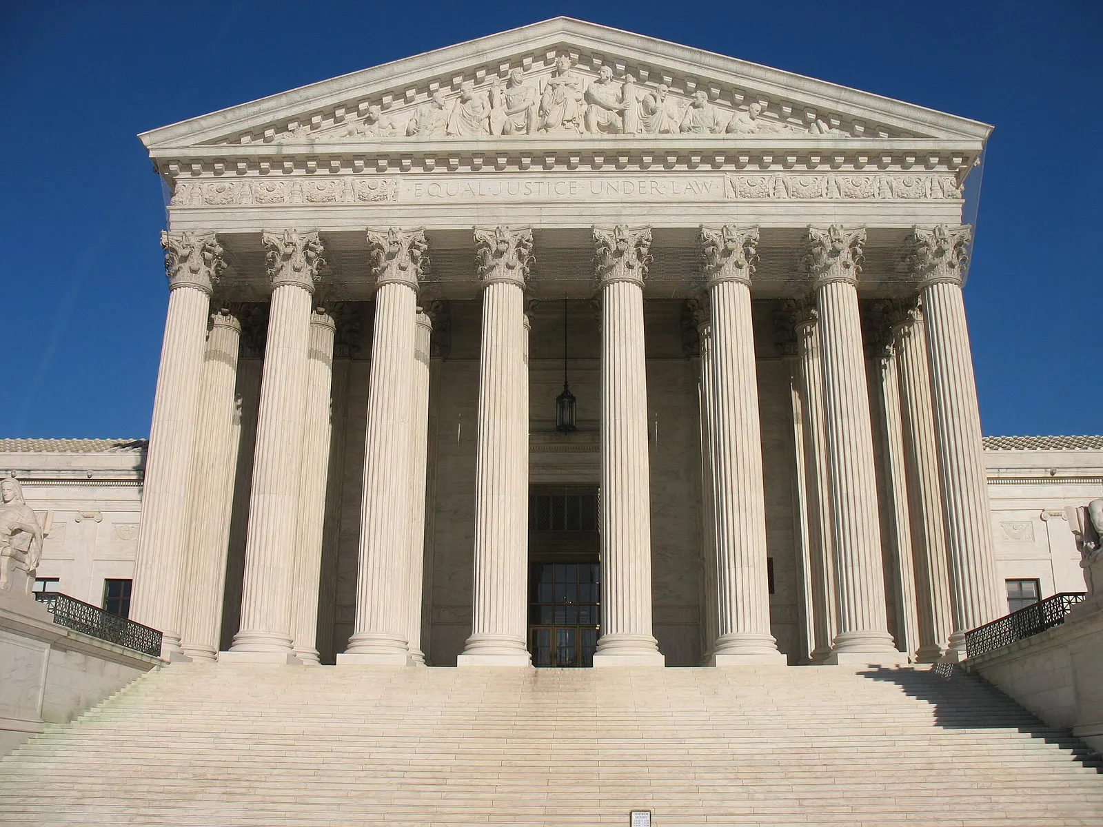 Het gebouw van het Amerikaanse Hooggerechtshof in Washington (archiefbeeld)