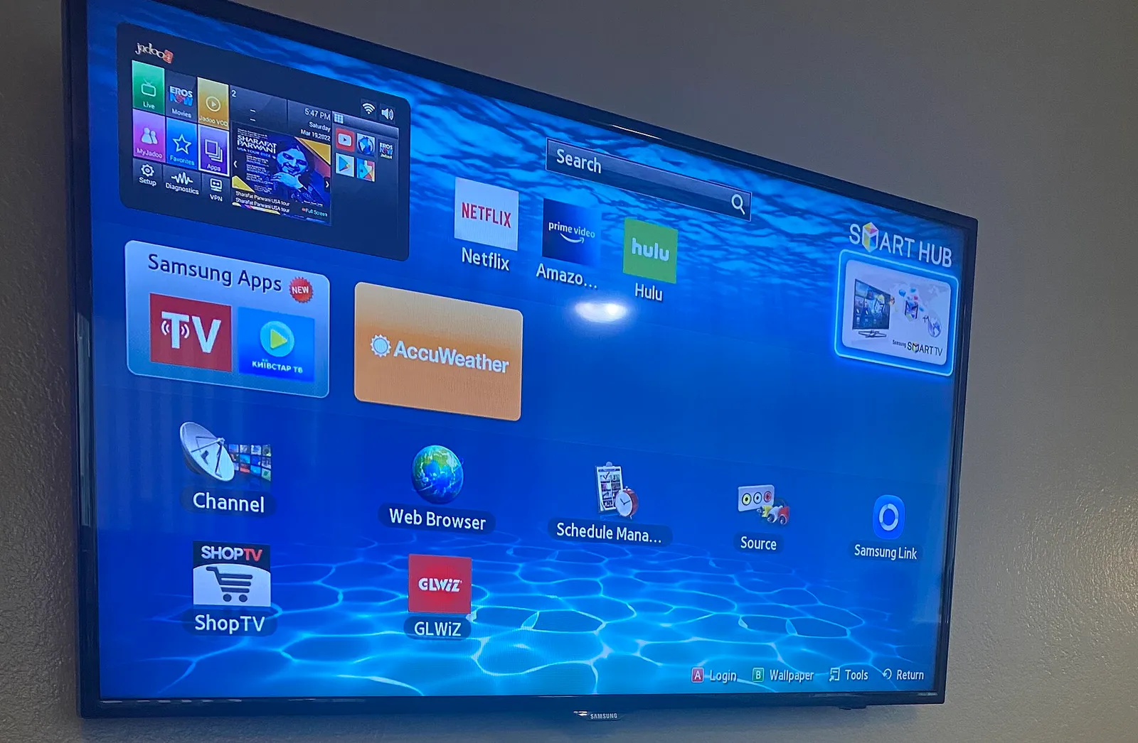 Een smart-tv met streamingdiensten (ter illustratie)