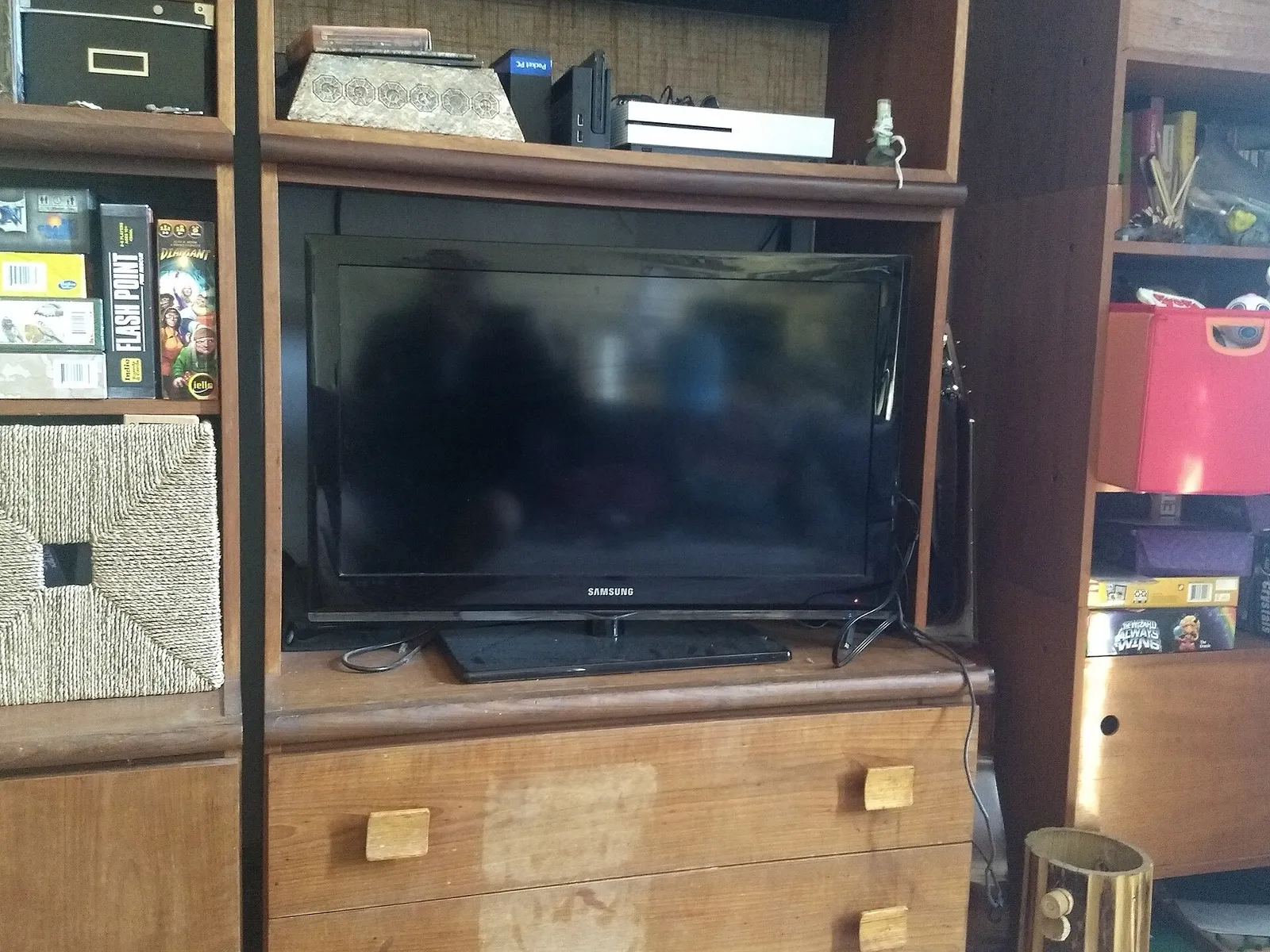 Een flatscreen-televisie (ter illustratie)