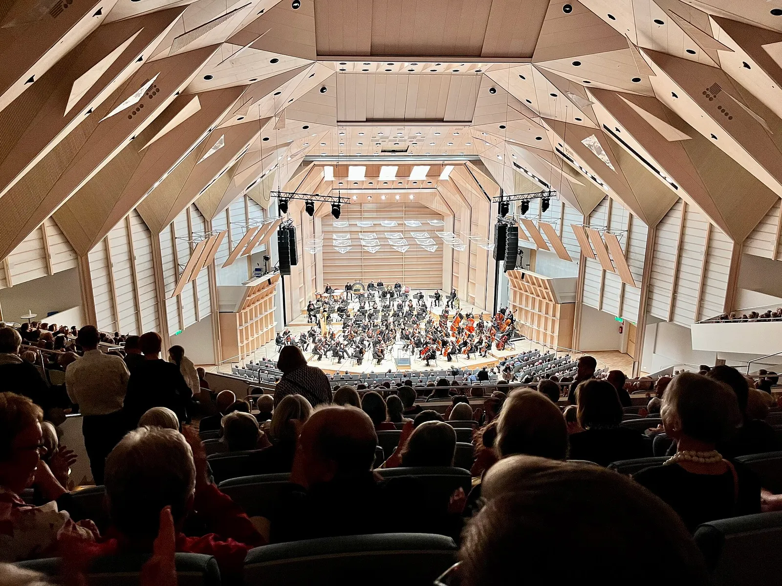 Een grote theaterzaal (archiefbeeld)